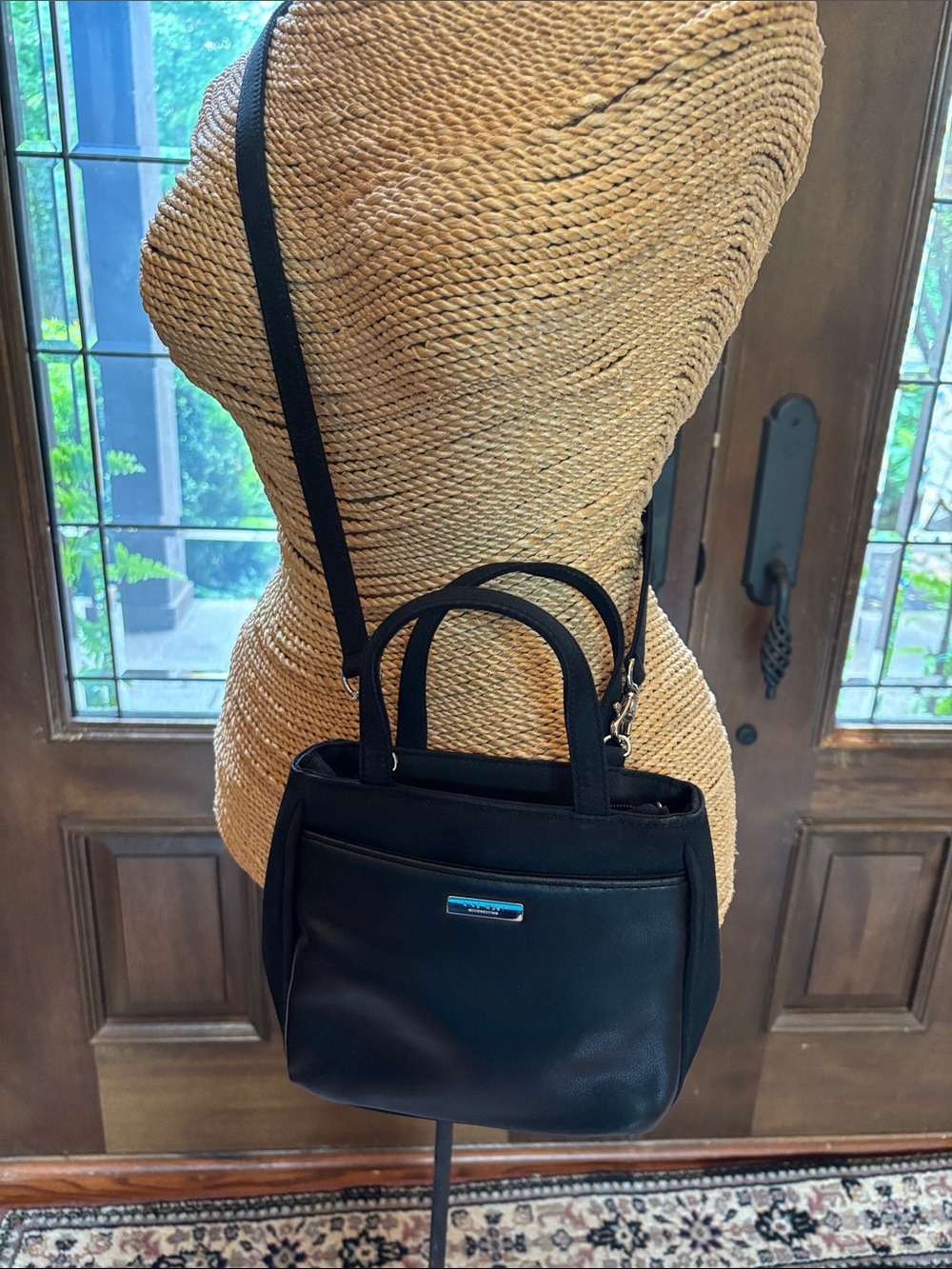 Nine West black crossbody purse
